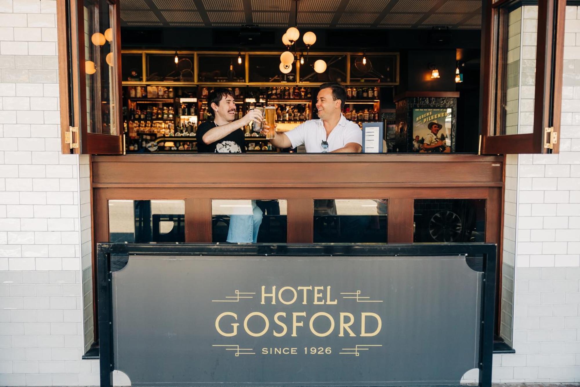Hotel Gosford Exterior photo
