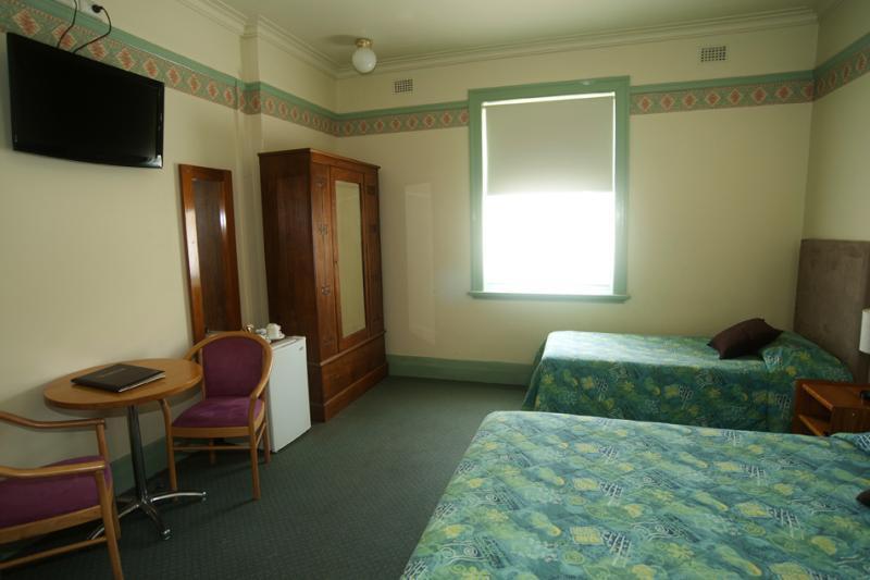 Hotel Gosford Exterior photo